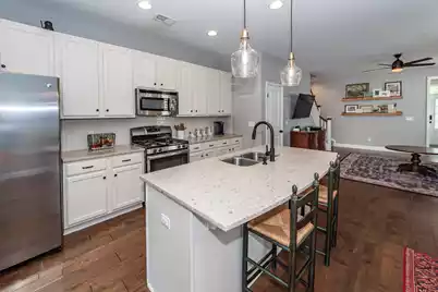 1045 Ashley Garden Boulevard, Charleston, SC 29414 - Photo 9