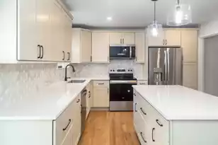 1261 Hampshire Rd, Charleston, SC 29412 - Photo 7