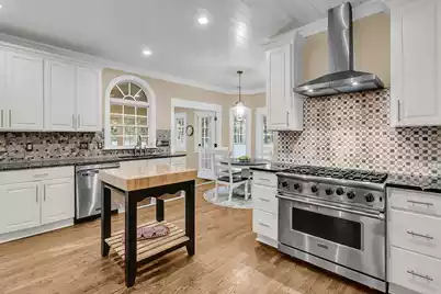 3708 Colonel Vanderhorst Circle, Mount Pleasant, SC 29466 - Photo 11