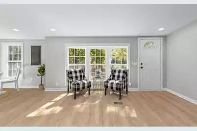 334 Glen Street, Summerville, SC 29483 - Photo 3