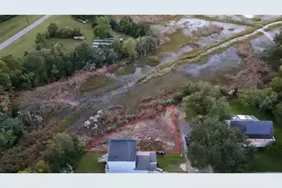 2311 Peonie Avenue, Charleston, SC 29405 - Photo 3