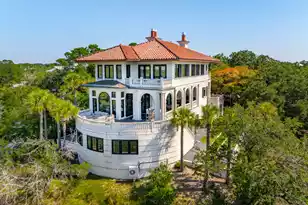 24 Seagrass Ln, Isle Of Palms, SC 29451 - Photo 65