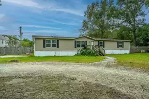 845 Butternut Road E, Summerville, SC 29483 - Photo 1