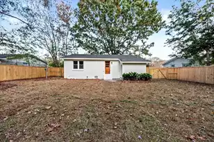 905 Randall Dr, Mount Pleasant, SC 29464 - Photo 5