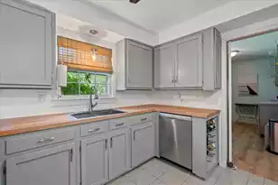 939 Mikell Dr, Charleston, SC 29412 - Photo 29