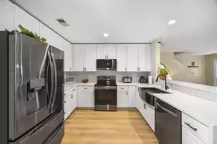 102 Sugarplum Dr, Summerville, SC 29485 - Photo 3