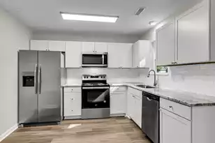 3100 Aspen Woods Ln, North Charleston, SC 29420 - Photo 9