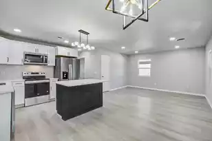 2670 Louise Dr, North Charleston, SC 29405 - Photo 3