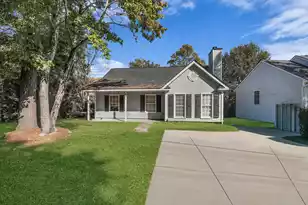 482 Courtland Dr, Summerville, SC 29486 - Photo 1