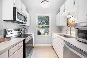 1682 Nantahala, Mount Pleasant, SC 29464 - Photo 7