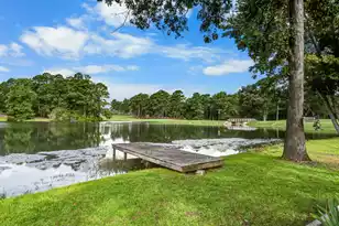 670 Plantation St, Santee, SC 29142 - Photo 5