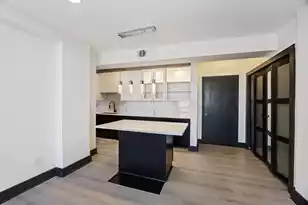 14 Lockwood Dr, Charleston, SC 29401 - Photo 5