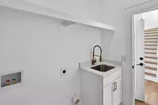 109 Kenneth Ln, Summerville, SC 29486 - Photo 7