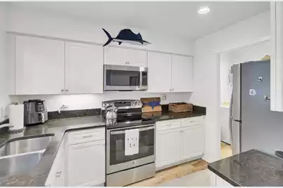 32 Back Court, Isle Of Palms, SC 29451 - Photo 17