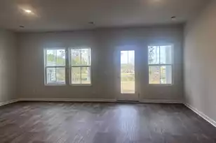 389 Tiliwa St, Summerville, SC 29486 - Photo 5