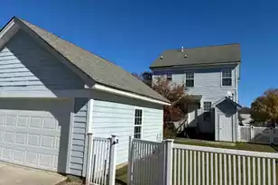 204 Hydrangea St, Summerville, SC 29483 - Photo 3