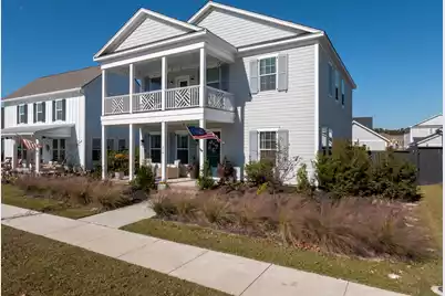 716 Blueway Avenue, Summerville, SC 29486 - Photo 3