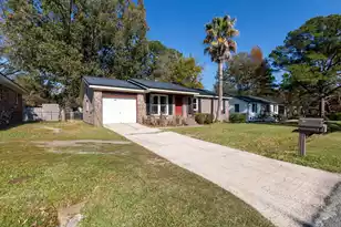 452 Madeline Dr, Goose Creek, SC 29445 - Photo 5