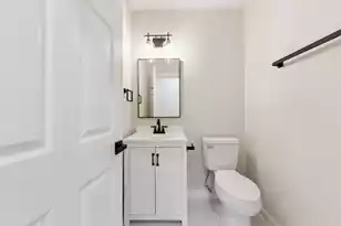 2136 Commander, North Charleston, SC 29405 - Photo 15