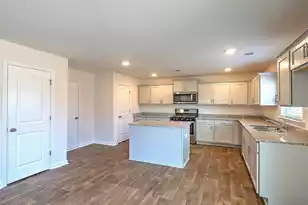 118 Kirkwood Ct, Orangeburg, SC 29118 - Photo 5