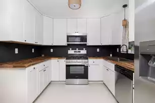 6318 Brandt St, North Charleston, SC 29406 - Photo 9