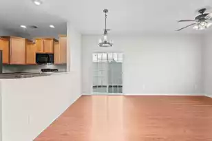 821 Hemingway Cir, Summerville, SC 29483 - Photo 7