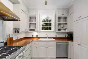 32 Wentworth St, Charleston, SC 29401 - Photo 11