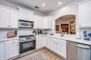 145 Fresh Meadow Ln, Mount Pleasant, SC 29466 - Photo 5