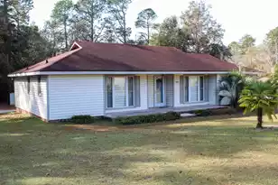 1353 Marshall St, Orangeburg, SC 29118 - Photo 1