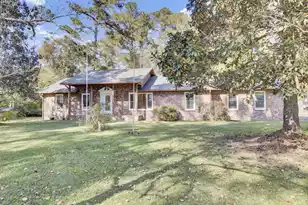 139 Pecan Dr, Summerville, SC 29483 - Photo 1
