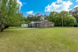 324 End Dr W, Moncks Corner, SC 29461 - Photo 5
