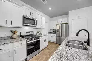 709 Pepperbush St, Charleston, SC 29414 - Photo 11