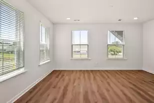 4633 Forest Hills Dr, North Charleston, SC 29418 - Photo 9