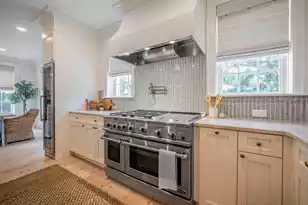 108 Live Oak Dr, Mount Pleasant, SC 29464 - Photo 11