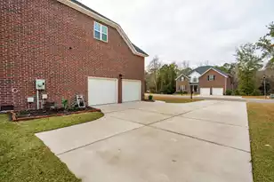 5516 Cres View Dr, North Charleston, SC 29420 - Photo 9