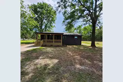 202 Huggins Street E, Manning, SC 29102 - Photo 3