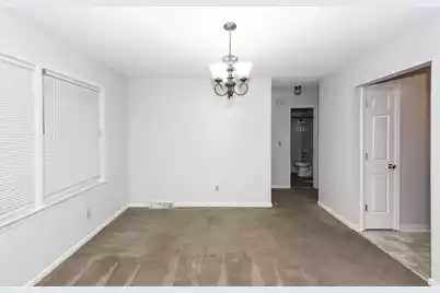 305 Chessington Circle, Summerville, SC 29485 - Photo 9