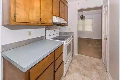 305 Chessington Circle, Summerville, SC 29485 - Photo 7