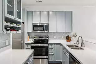 702 Marymont Ln E, Charleston, SC 29414 - Photo 9