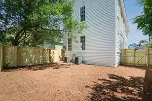 34 Lenox St, Charleston, SC 29403 - Photo 31