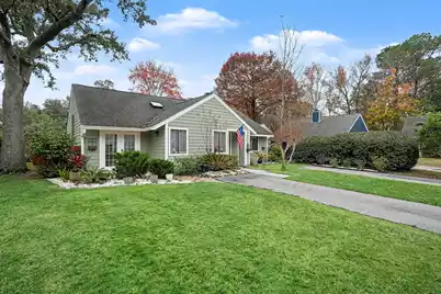 1131 Daffodil Lane, Mount Pleasant, SC 29464 - Photo 3