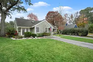 1131 Daffodil Ln, Mount Pleasant, SC 29464 - Photo 3