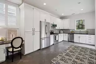 77 Cypress St, Charleston, SC 29403 - Photo 9