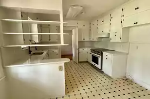 205 Woodlawn St, Walterboro, SC 29488 - Photo 17