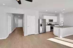 639 Culpepper St, Summerville, SC 29486 - Photo 3