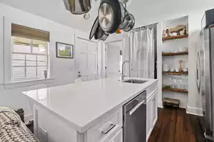 8 Felix St, Charleston, SC 29403 - Photo 23