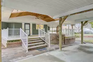 1112 Gin Pond Dr, Summerton, SC 29148 - Photo 9