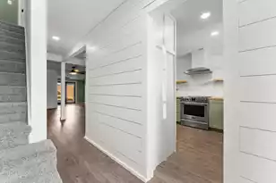 706 Nora Ln, Mount Pleasant, SC 29464 - Photo 7