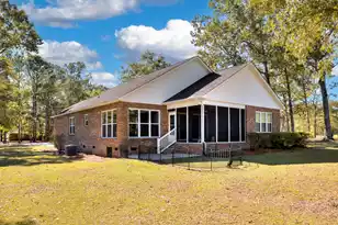 830 Bentwood Cir, Manning, SC 29102 - Photo 5