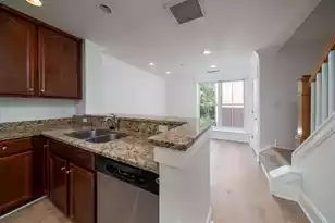 732 Shelmore Blvd S, Mount Pleasant, SC 29464 - Photo 3